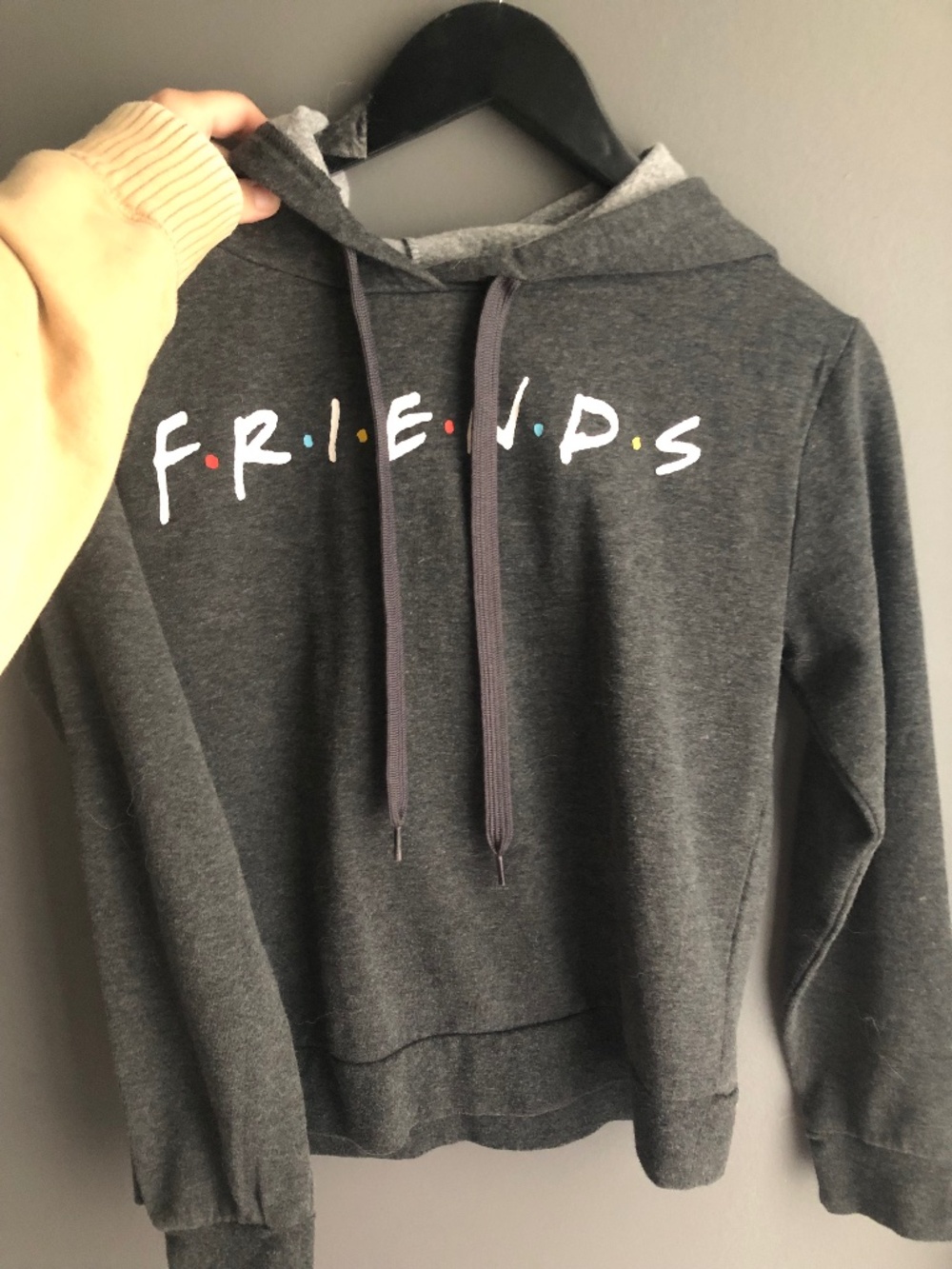 Friends sweater small